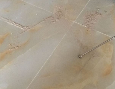 土默特瓷砖空鼓维修公司分享粘合剂选择不当在瓷砖铺贴过程中可能导致以下问题