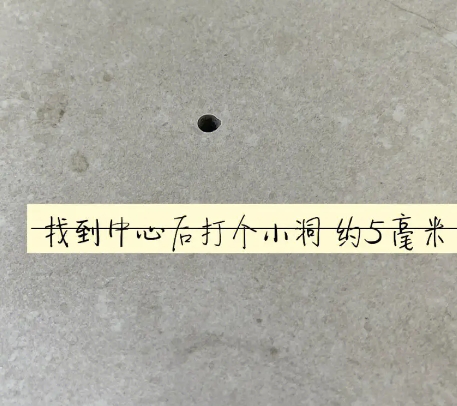 土默特瓷砖空鼓维修公司专业解答在瓷砖铺贴过程中，如果砂料搅拌不均匀，将会带来以下问题